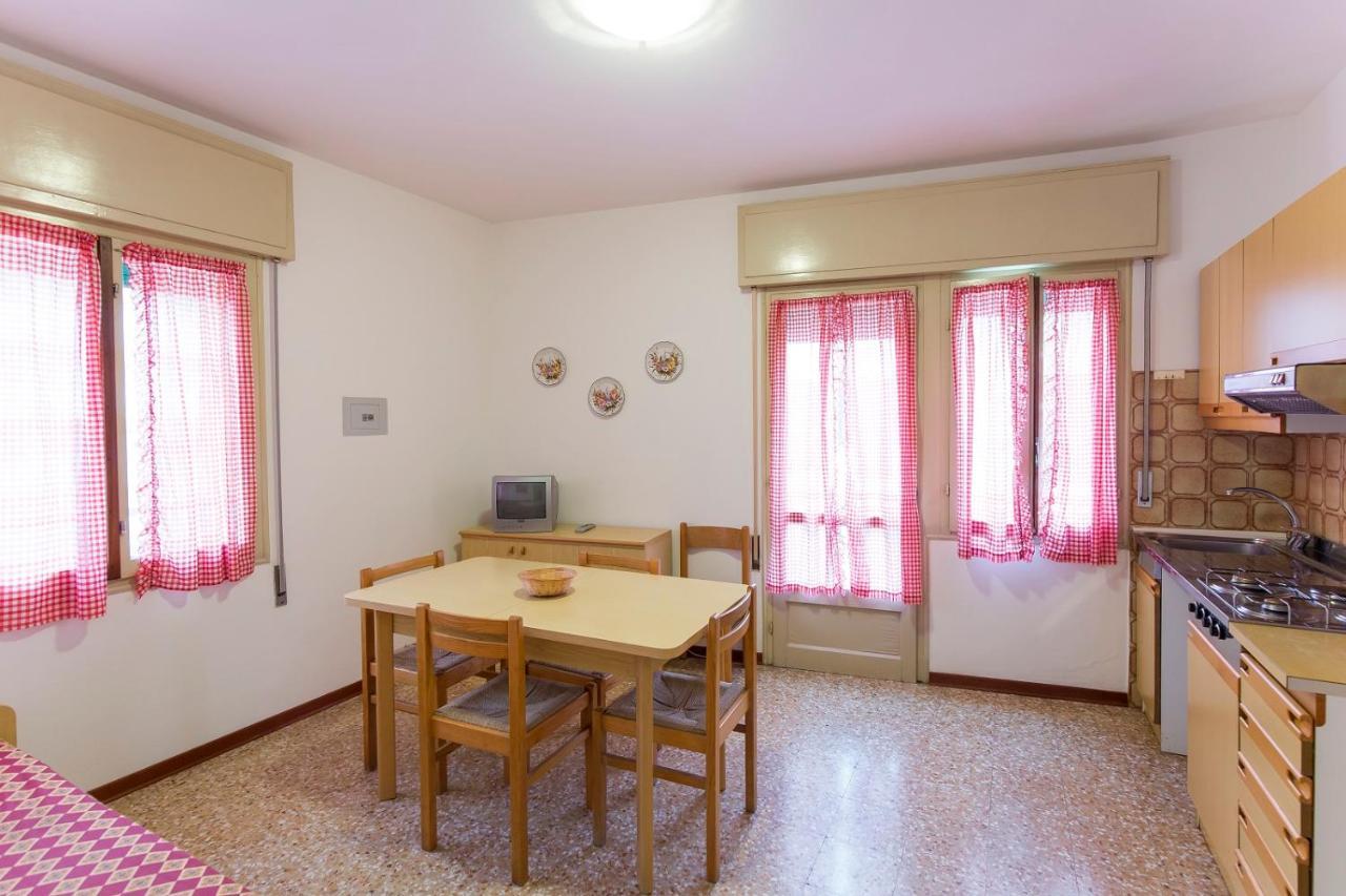 Apartamento Stella D'Oro Caorle Exterior foto
