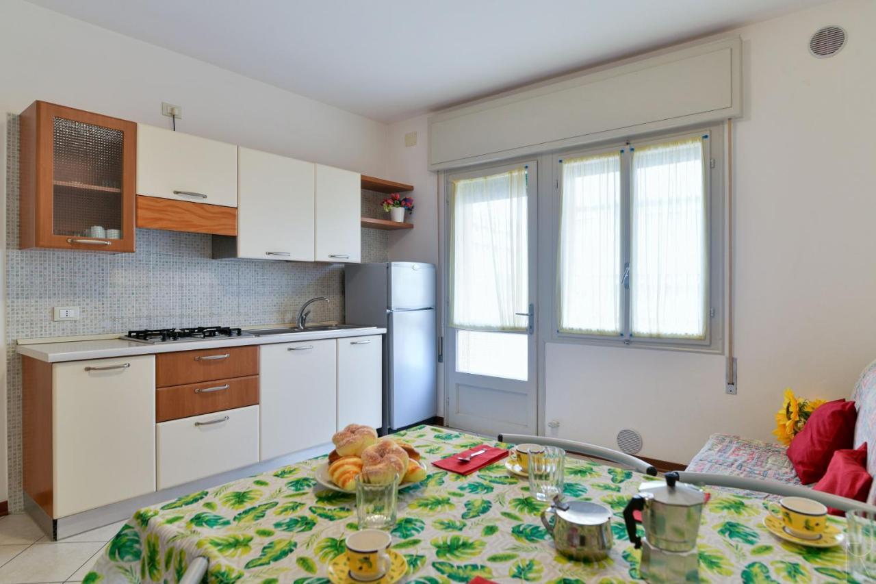 Apartamento Stella D'Oro Caorle Exterior foto
