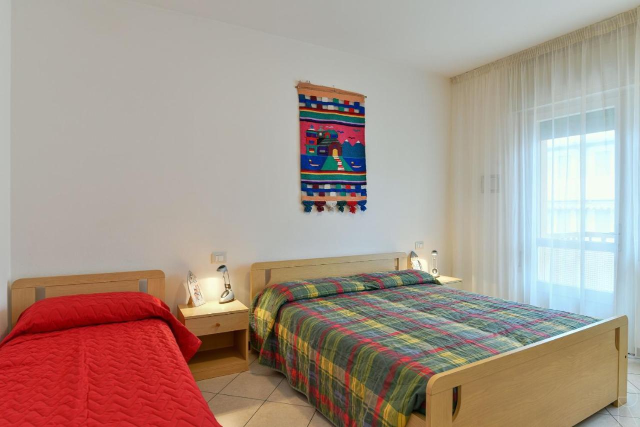 Apartamento Stella D'Oro Caorle Exterior foto